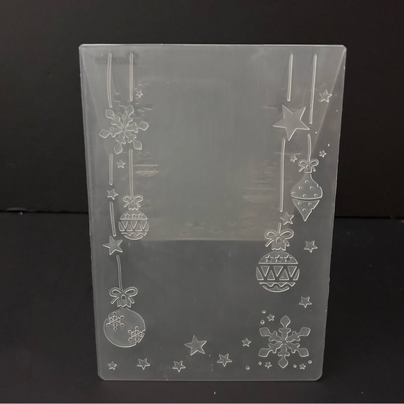 Darice 4” x 6” embossing folder - ORNAMENTS - Picture 6 of 6